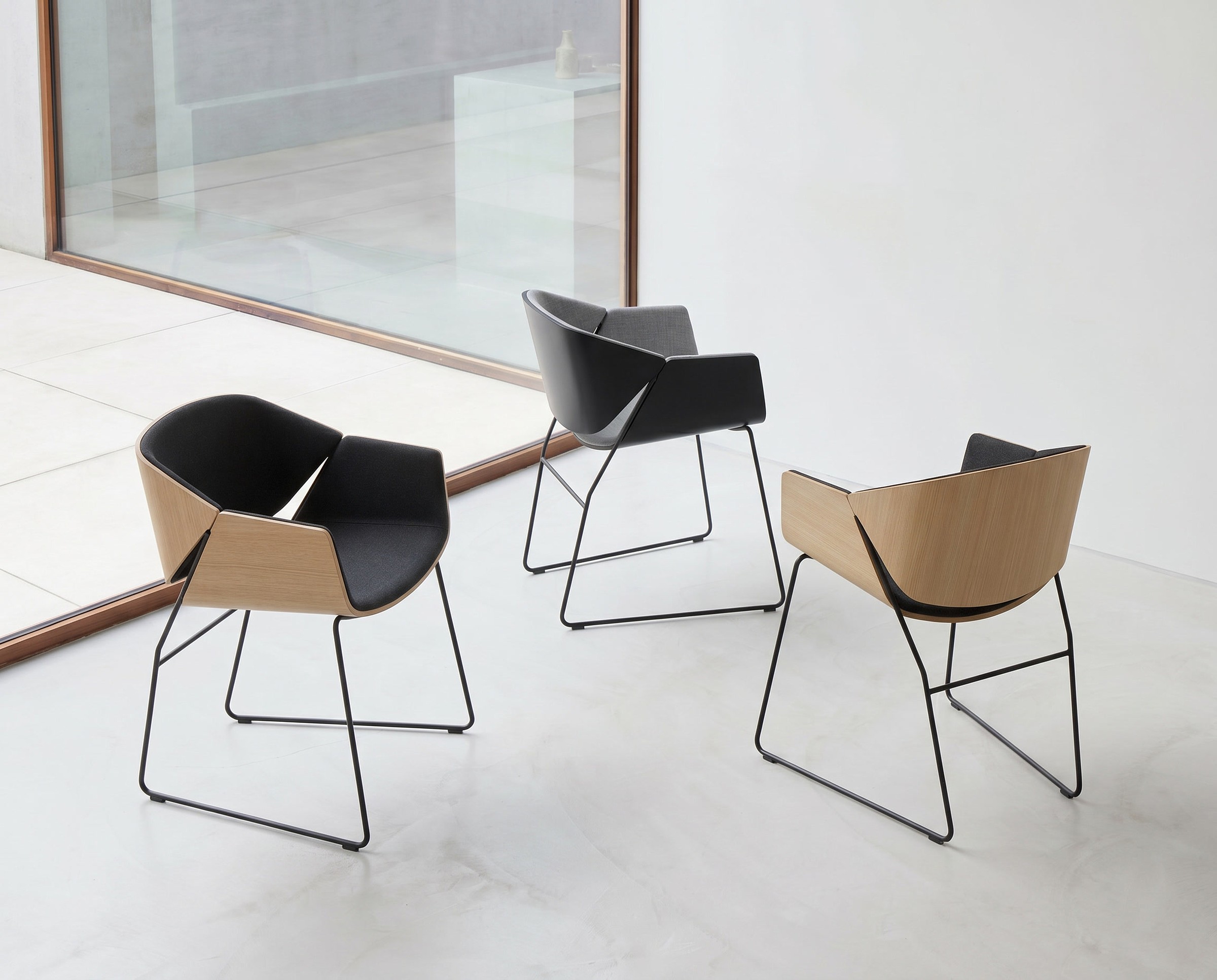 Troyan Chair